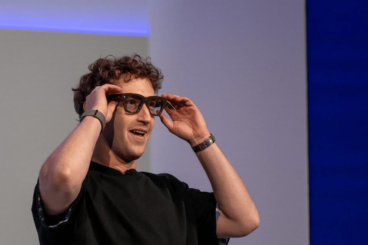 Instagram* начал блокировать видео с «умных» очков Meta*: что изменилось для контент-мейкеров