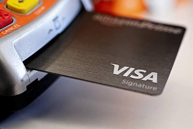 Visa увольняет 7% штата: как ИИ меняет не только финтех, но и рынок труда в медиа
